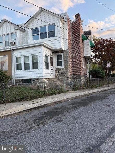 Building Photo - 7250 Radbourne Rd