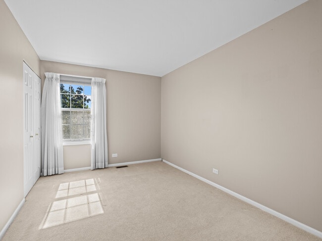 Building Photo - 4672 N Sapphire Dr