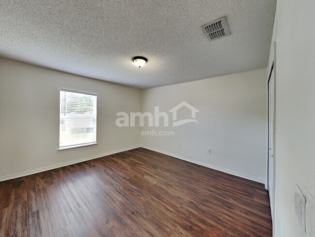 Building Photo - 5514 Ortega Park Blvd