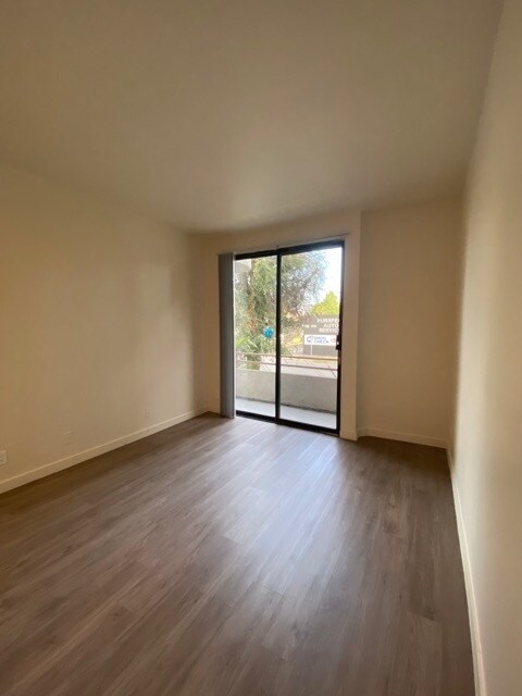 Building Photo - 4343 Whitsett Ave