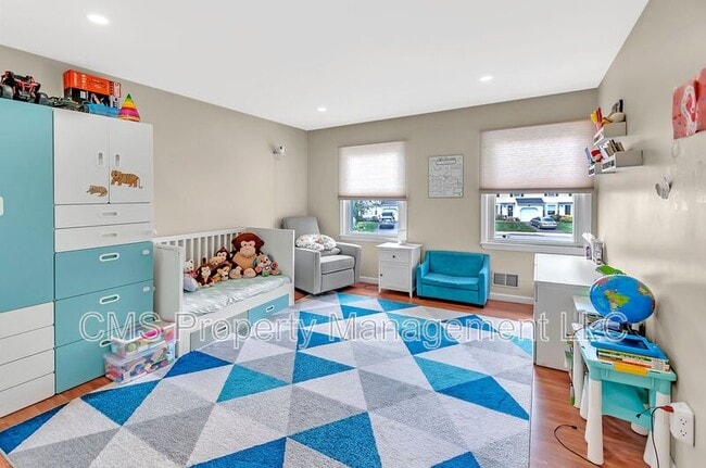 Building Photo - 22 Hickory Ct