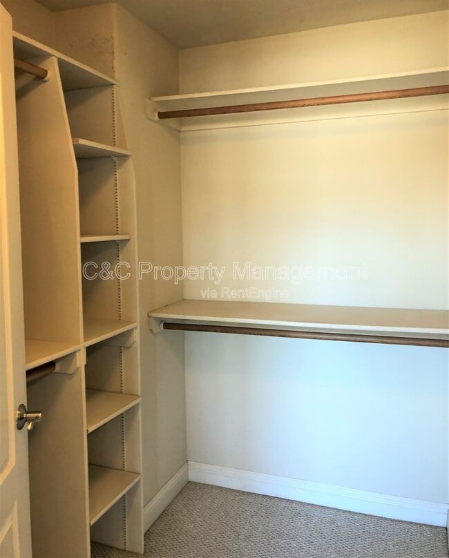 Building Photo - 1421 N First St