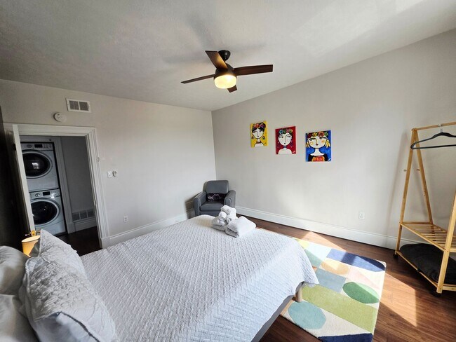 Building Photo - 9 Bailey Ave