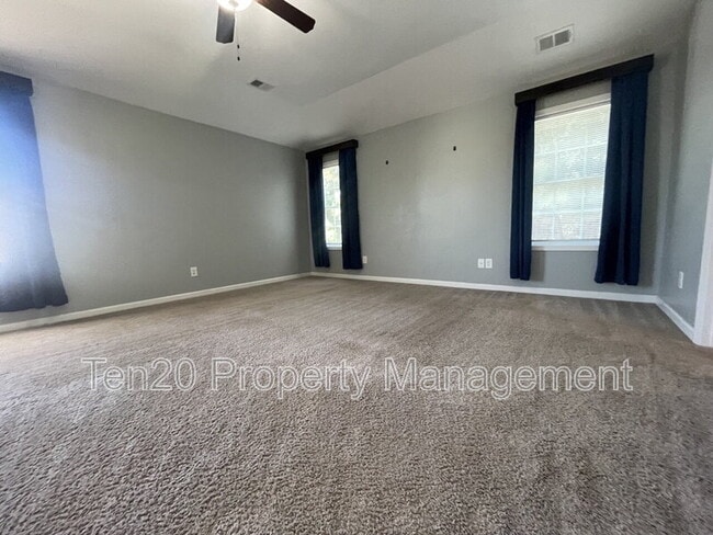 Building Photo - 4955 Brightstar Ln