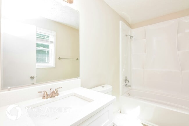 Building Photo - 2208 Lowtrail Ct