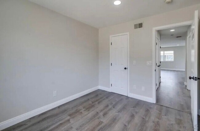 Building Photo - 12115 Wintergreen Dr