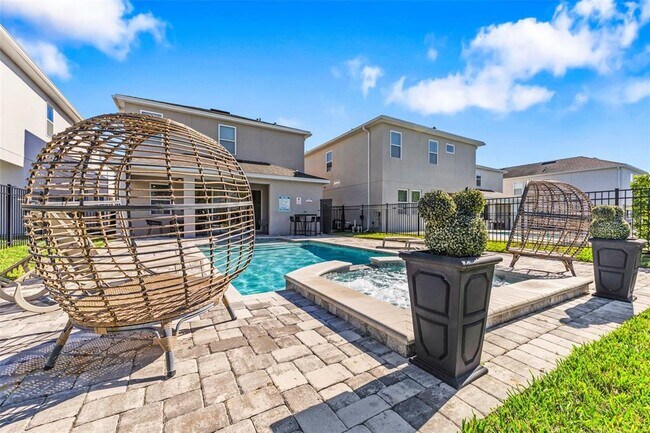 Building Photo - 389 Southfield St