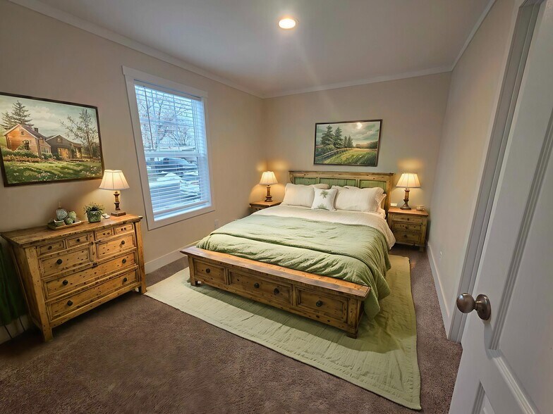 Building Photo - 3644 Chestnut St