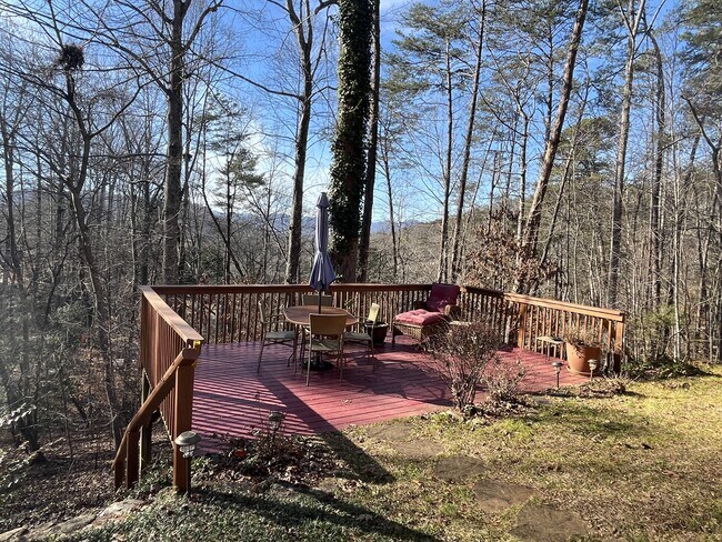 Building Photo - 51 Buck Spgs Acrs