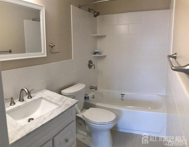 Building Photo - 4811 Ravens Crest Dr