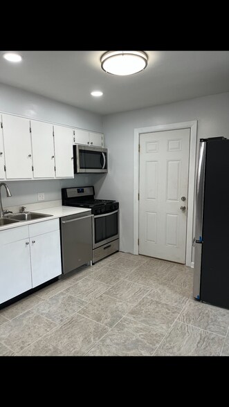 Building Photo - 1225 Stony Point Rd