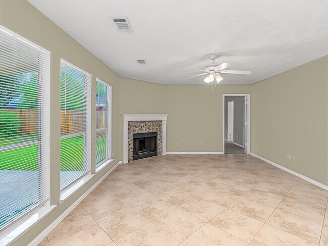 Building Photo - 2026 Mossy Trail Dr