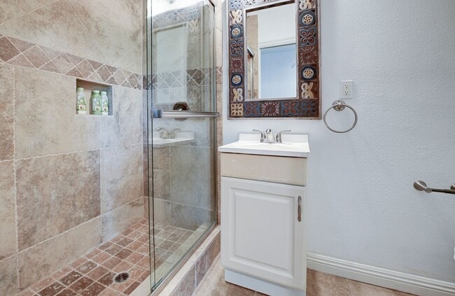 Building Photo - Amazing LARGE home in Ladera Ranch!