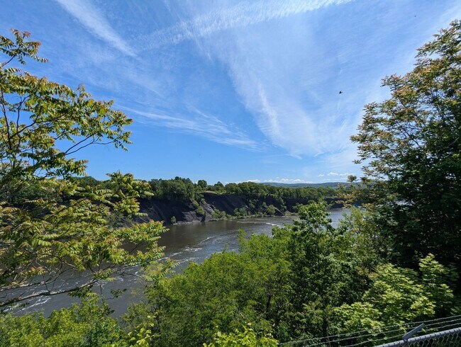 Building Photo - 9 Cataract St