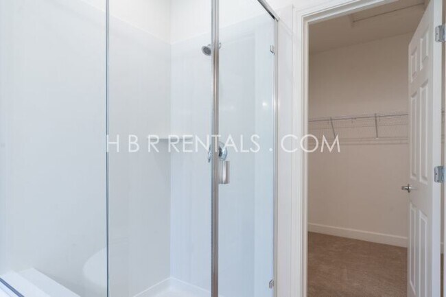 Building Photo - Spacious 4-Bedroom with 3 Full Baths in Tracy – Your Next Rental Home Awaits!