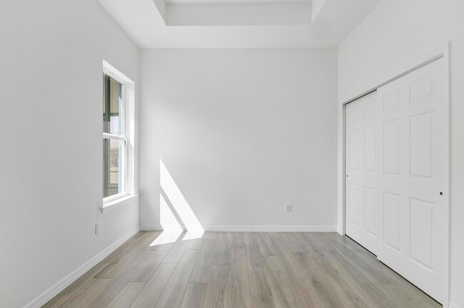 Building Photo - 31 Louvet Ln