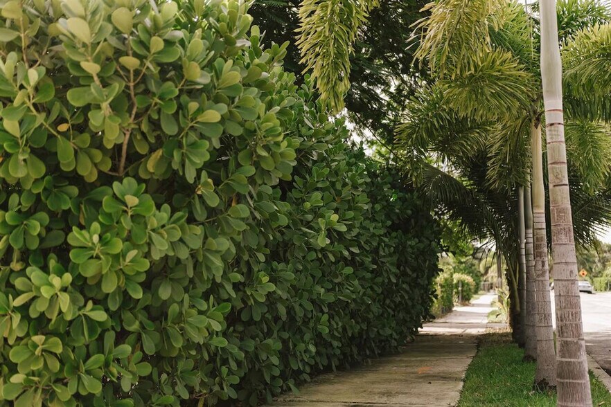 Building Photo - 610 38th St