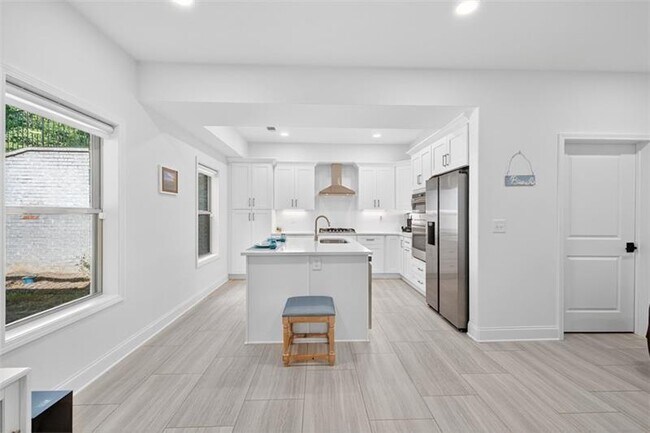 Building Photo - 345 Wiman Park Ln