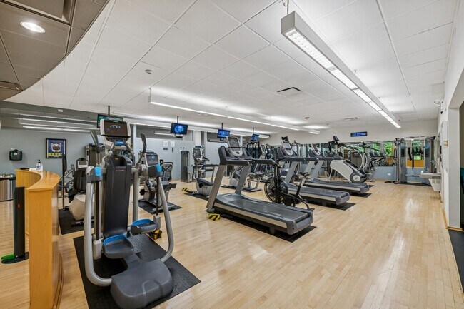 Building Photo - 505 N Lake Shore Dr