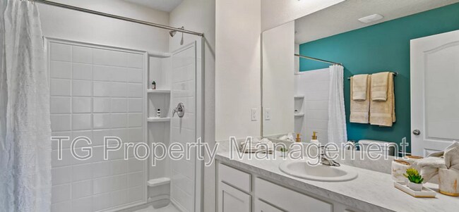 Building Photo - 8245 Watercourse Wy