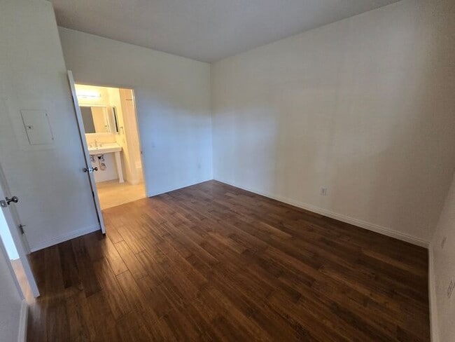 Building Photo - Private Ground-Level Condo in the Heart of Carmel Valley