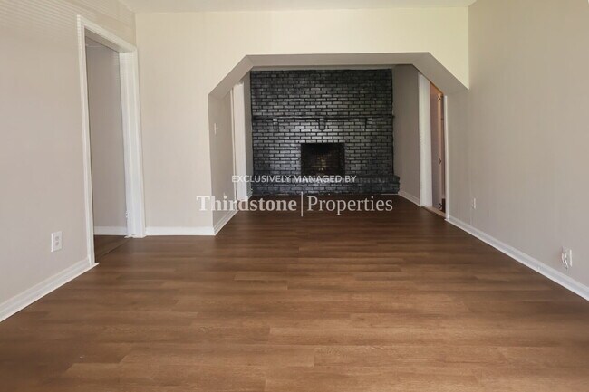 Building Photo - 789 Gardenia Ln