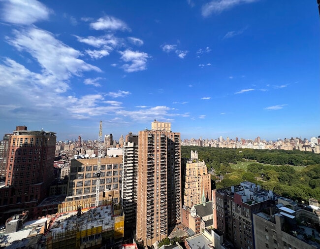 Building Photo - 20 W 64th St