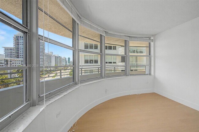 Building Photo - 5555 Collins Ave