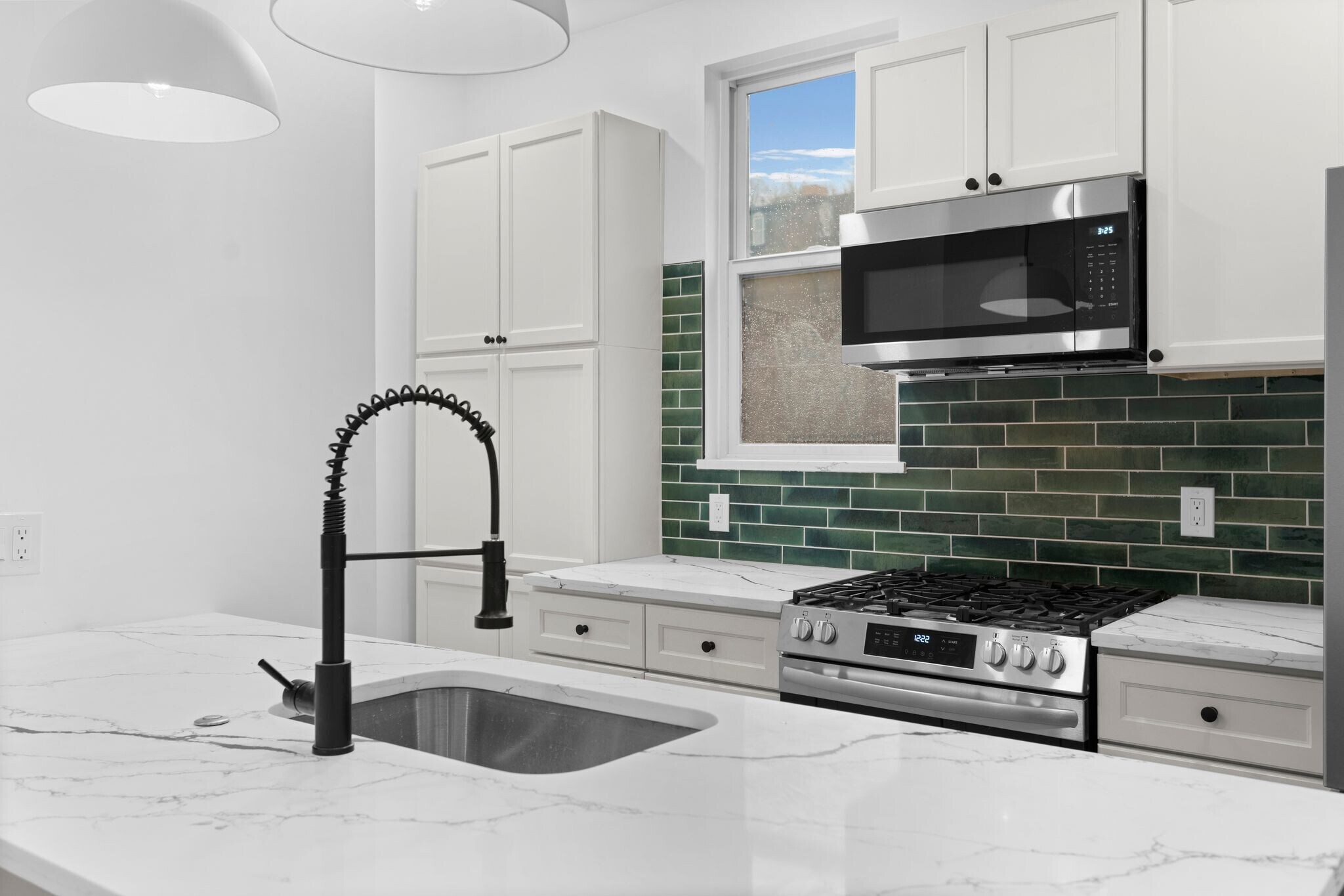 Kitchecn - 2035 Forbes Ave