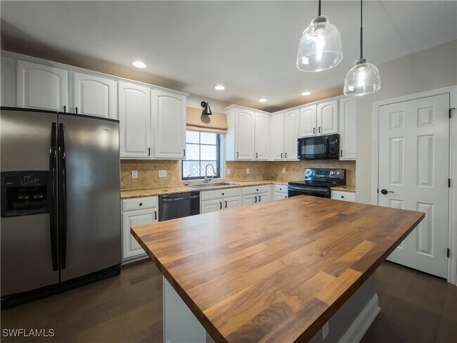 Building Photo - 1012 Jeater Bend Dr