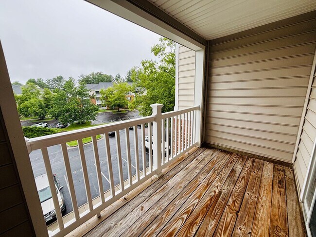 Building Photo - 215 S Knollwood Dr