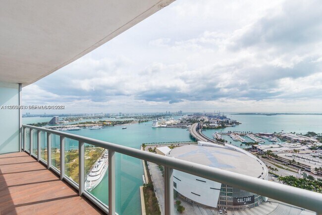 Building Photo - 888 Biscayne Blvd