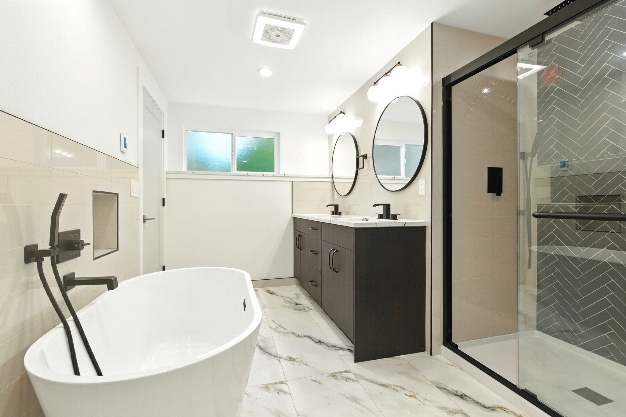 Master bathroom - 5150 S Creston St