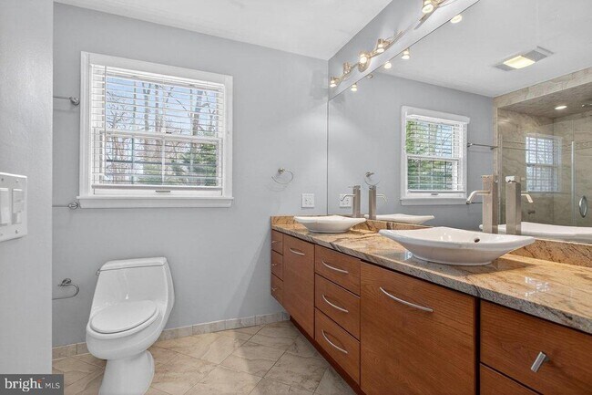 Building Photo - 16 Beechtree Ln