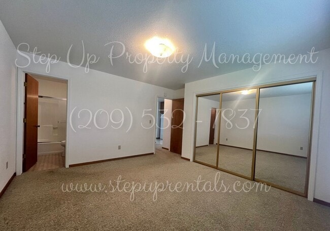 Building Photo - 96 S Norlin St
