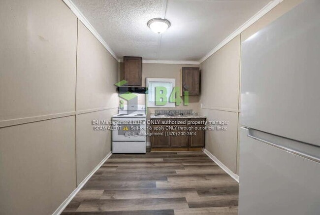 Building Photo - 907 L S Glencamp Way
