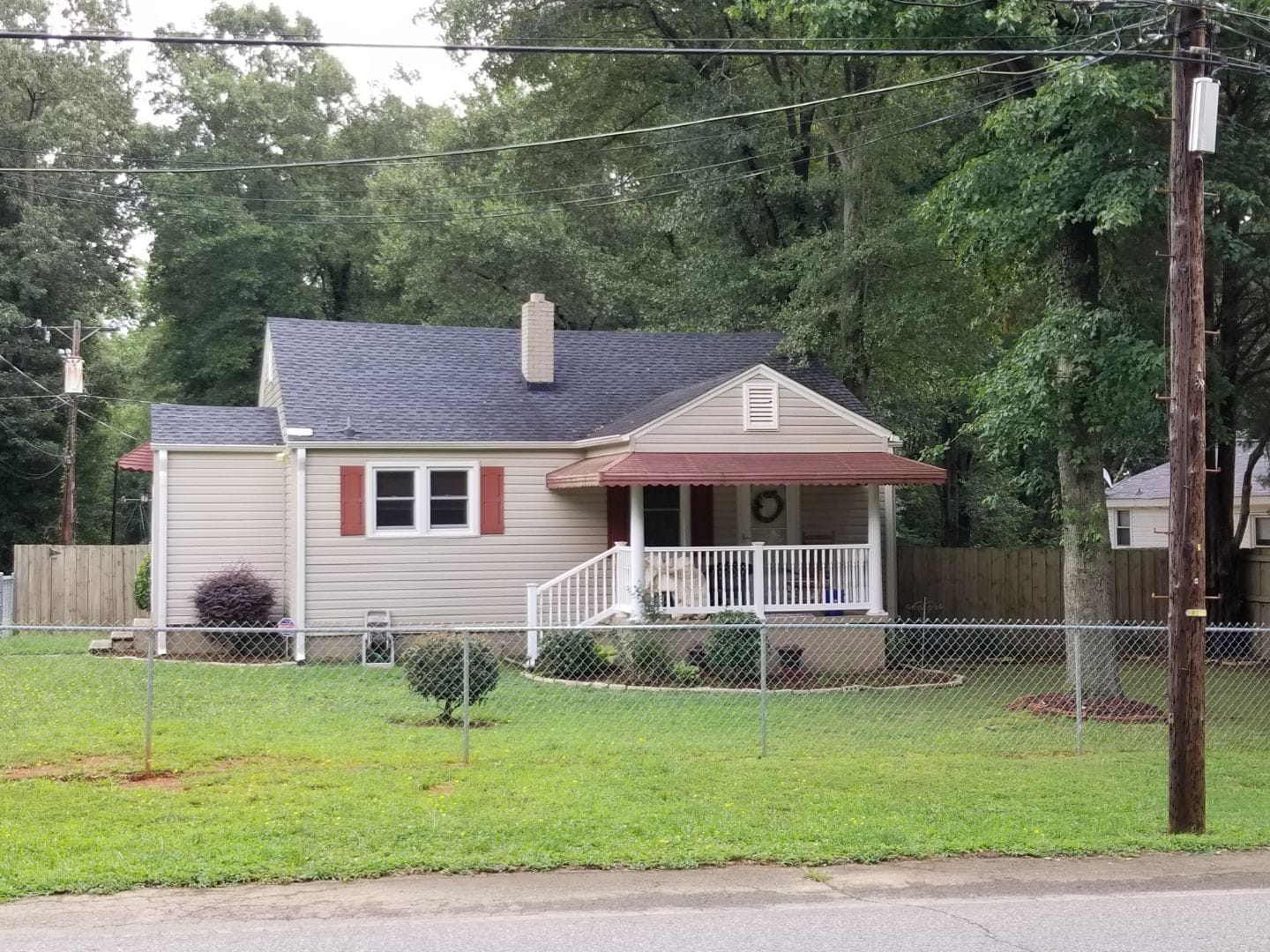 Nice back deck and front porch. - 695 Beaumont Ave