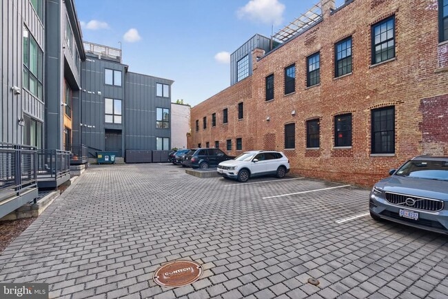 Building Photo - 774 Girard St NW