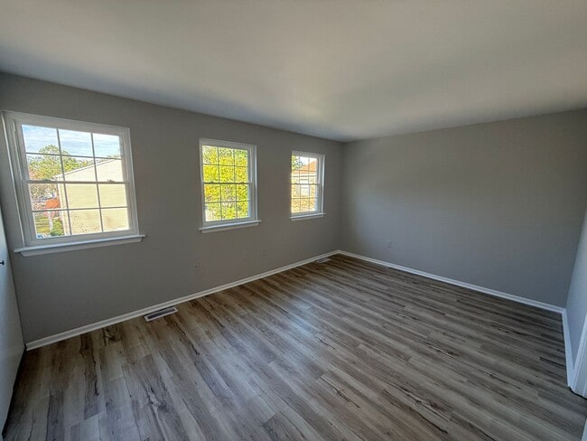 Building Photo - New Paint and Flooring, Near NSWC Base