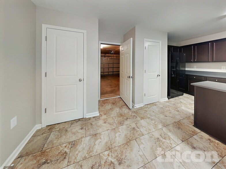 Building Photo - 3708 Alexander Forest Dr