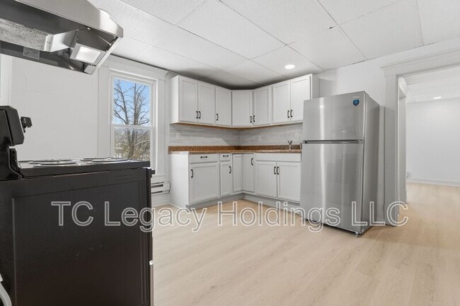 Building Photo - 16 Flint St