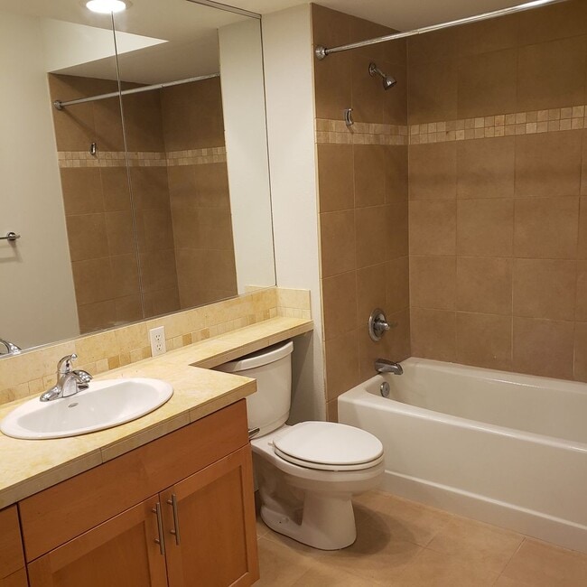 Building Photo - 5440 Leary Ave NW