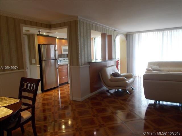 Building Photo - 290 174 Street, Unit 417, Sunny Isles Beach