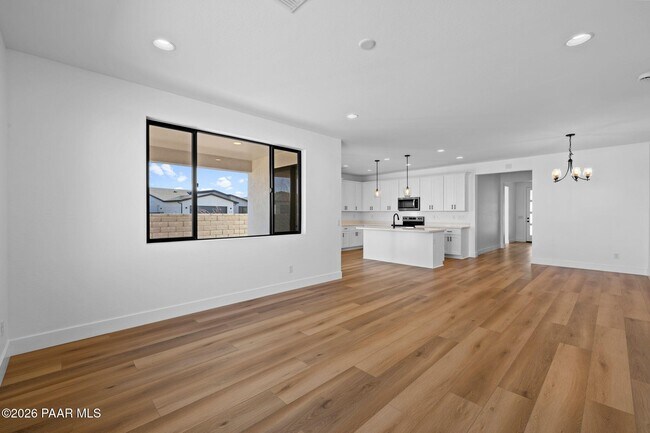 Building Photo - 5992 Finch Pl