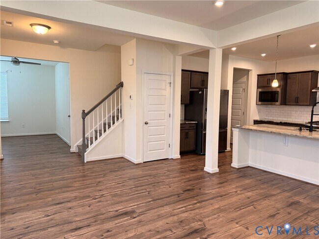 Building Photo - 18417 Palisades Ct