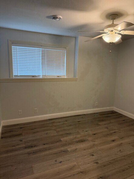 Building Photo - 4892 Monarch Dr