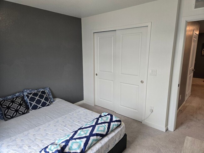 Building Photo - Built in 2021 Spacious Home with 4 bedroom...