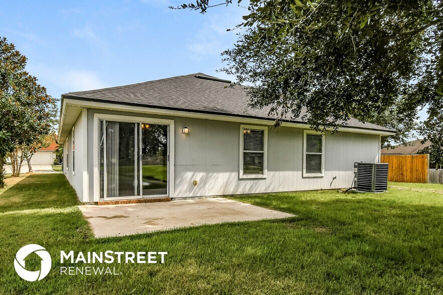 Building Photo - 11731 Deep Springs Dr N