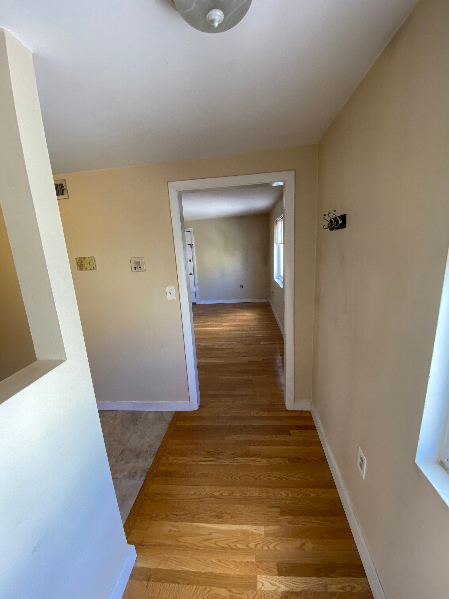 Building Photo - 382 Dorchester St