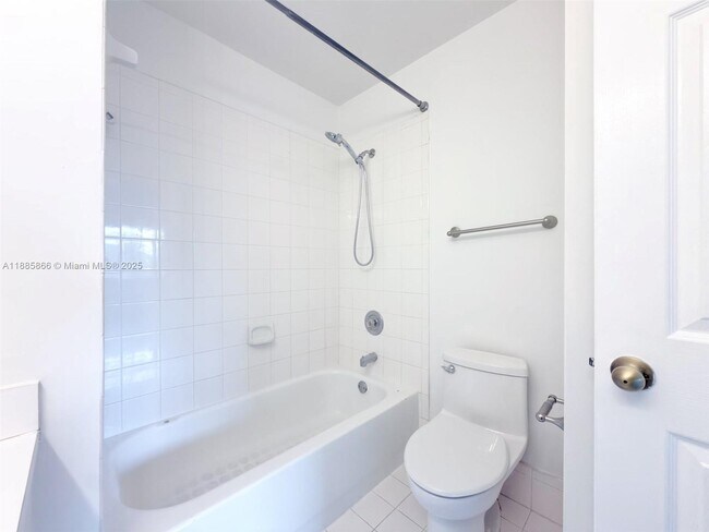 Building Photo - 7780 SW 160th Ave